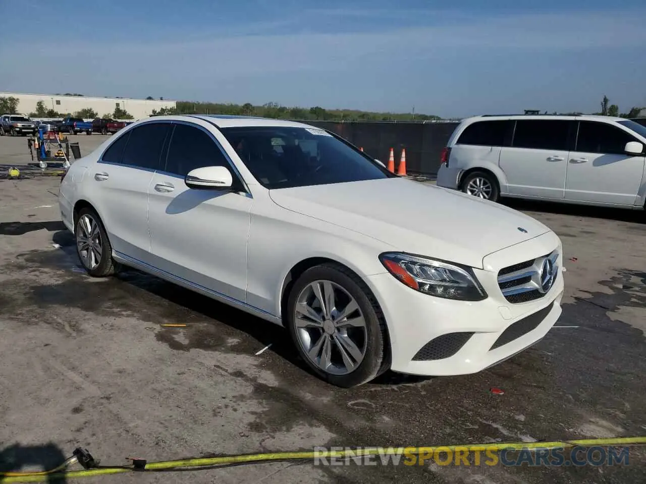 4 Photograph of a damaged car 55SWF8DBXKU295744 MERCEDES-BENZ C-CLASS 2019