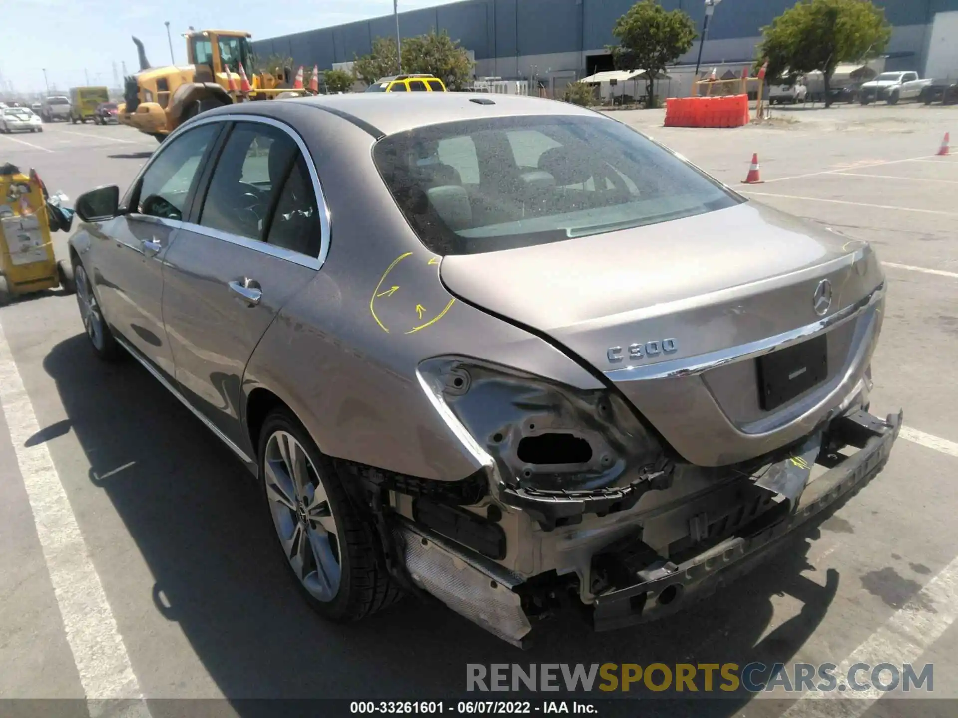 3 Photograph of a damaged car 55SWF8DBXKU297283 MERCEDES-BENZ C-CLASS 2019