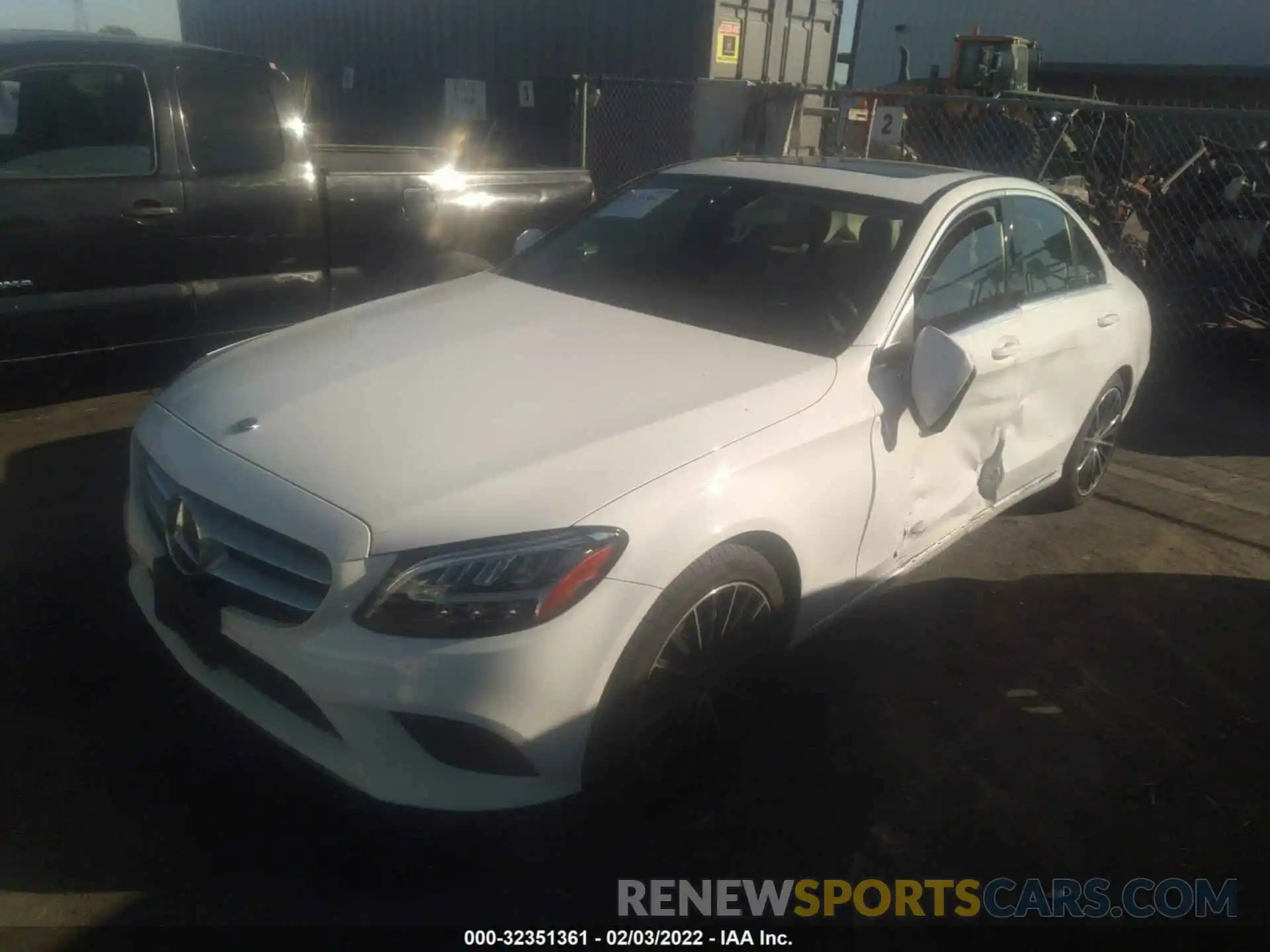 2 Photograph of a damaged car 55SWF8DBXKU299664 MERCEDES-BENZ C-CLASS 2019