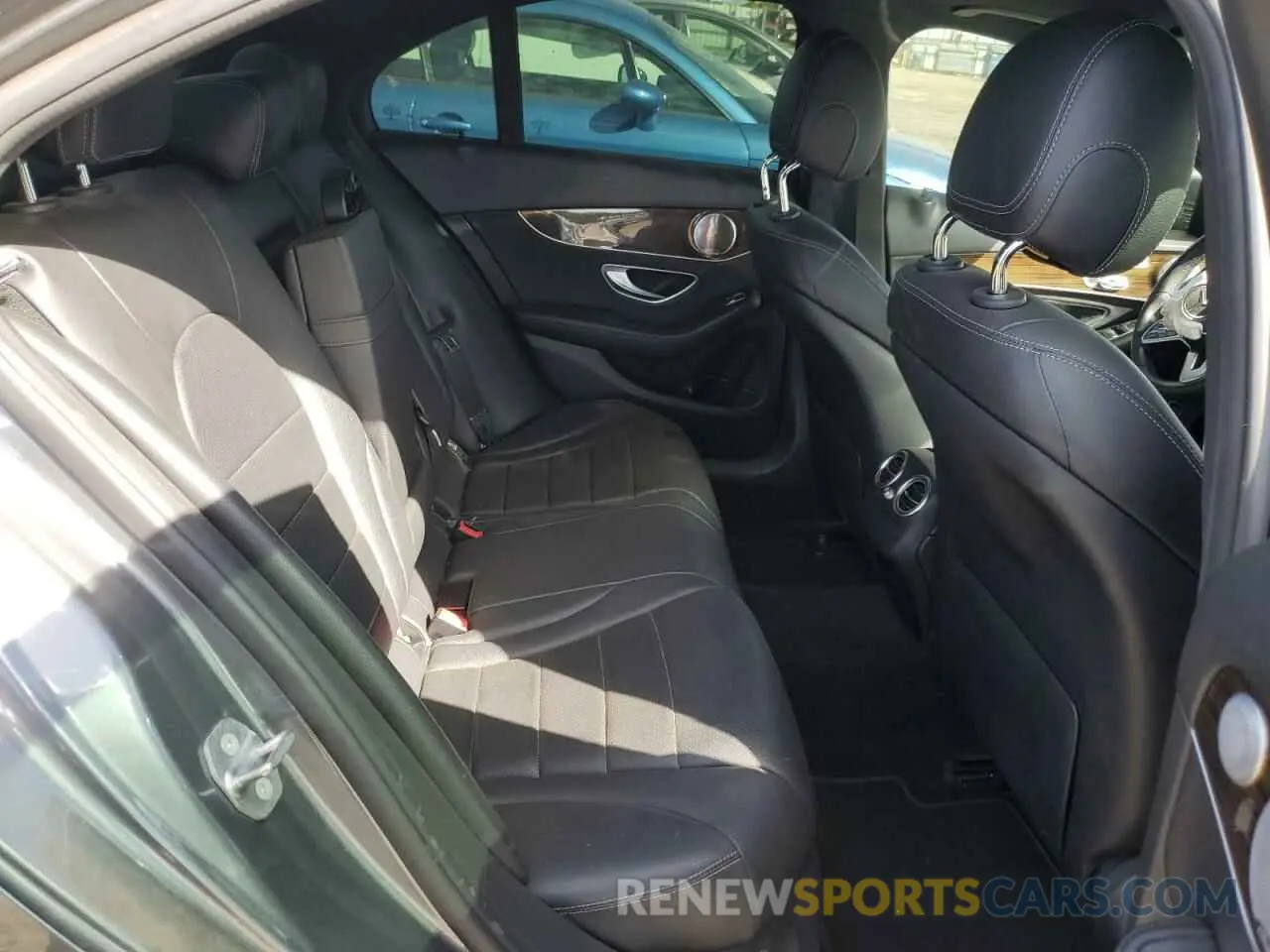 10 Photograph of a damaged car 55SWF8DBXKU300148 MERCEDES-BENZ C-CLASS 2019
