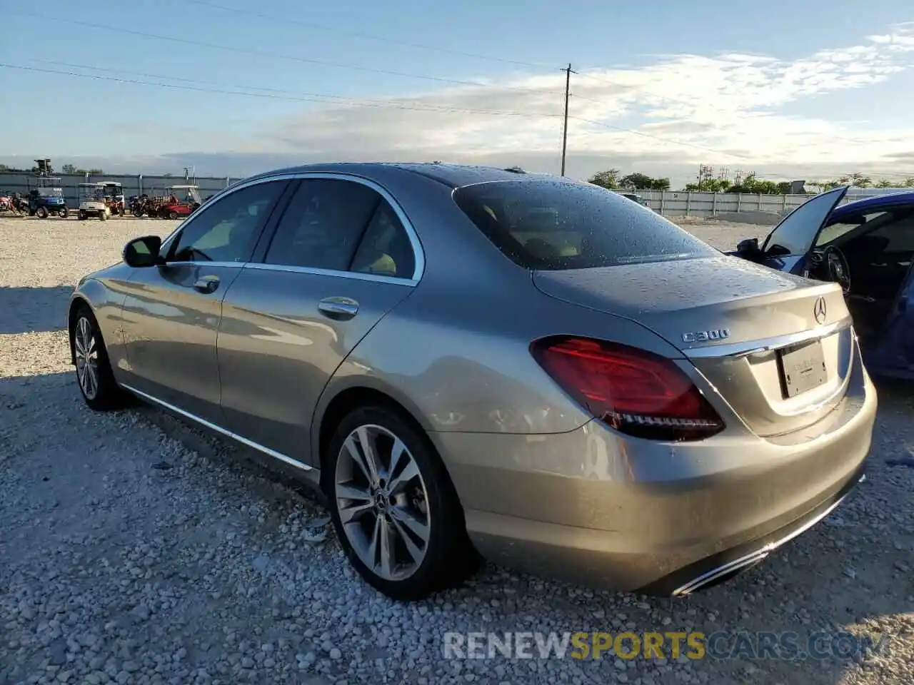 3 Photograph of a damaged car 55SWF8DBXKU303471 MERCEDES-BENZ C-CLASS 2019