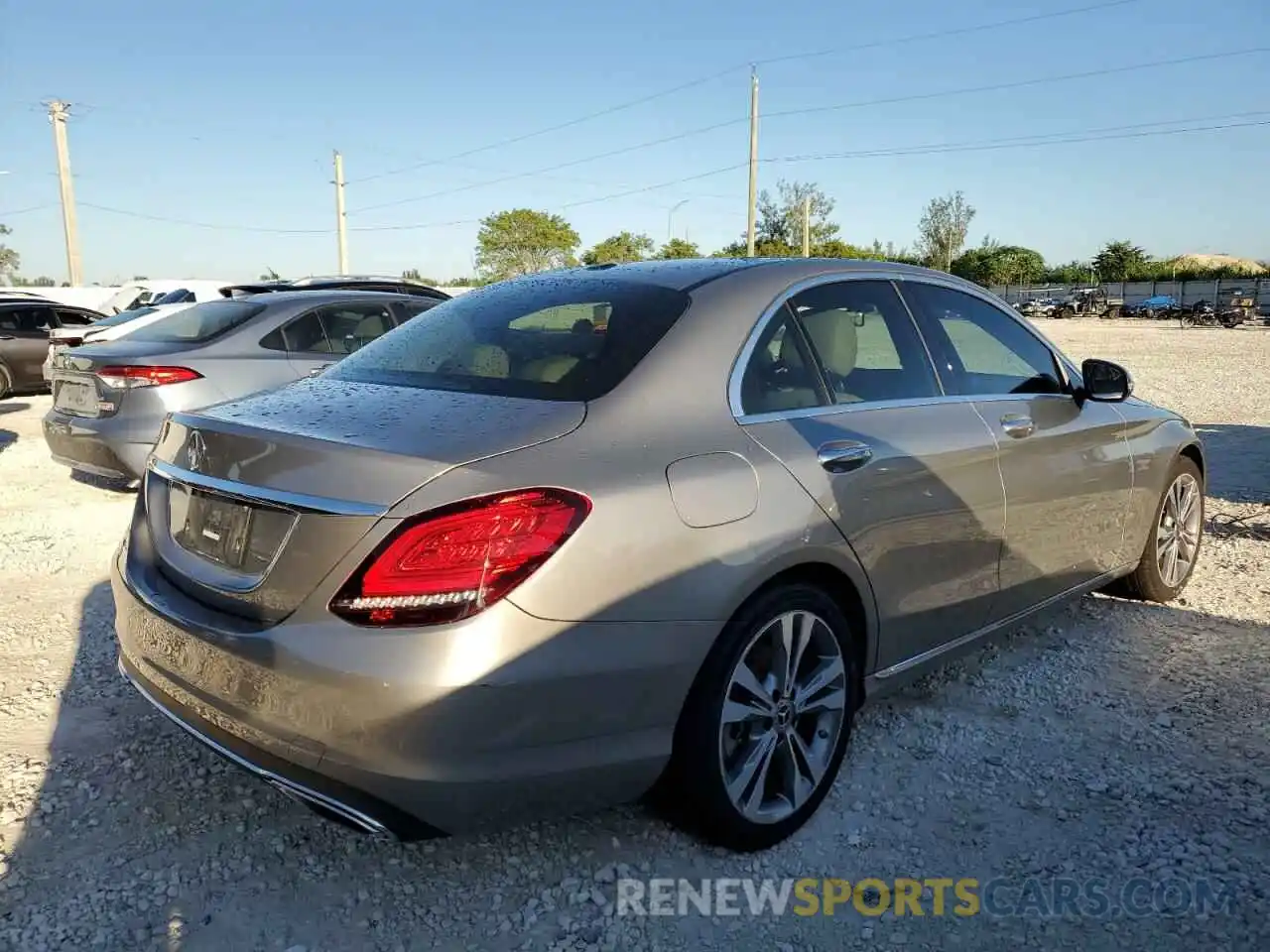 4 Photograph of a damaged car 55SWF8DBXKU303471 MERCEDES-BENZ C-CLASS 2019