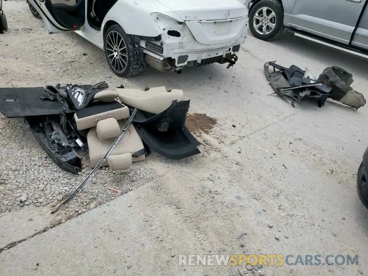 12 Photograph of a damaged car 55SWF8DBXKU310789 MERCEDES-BENZ C-CLASS 2019