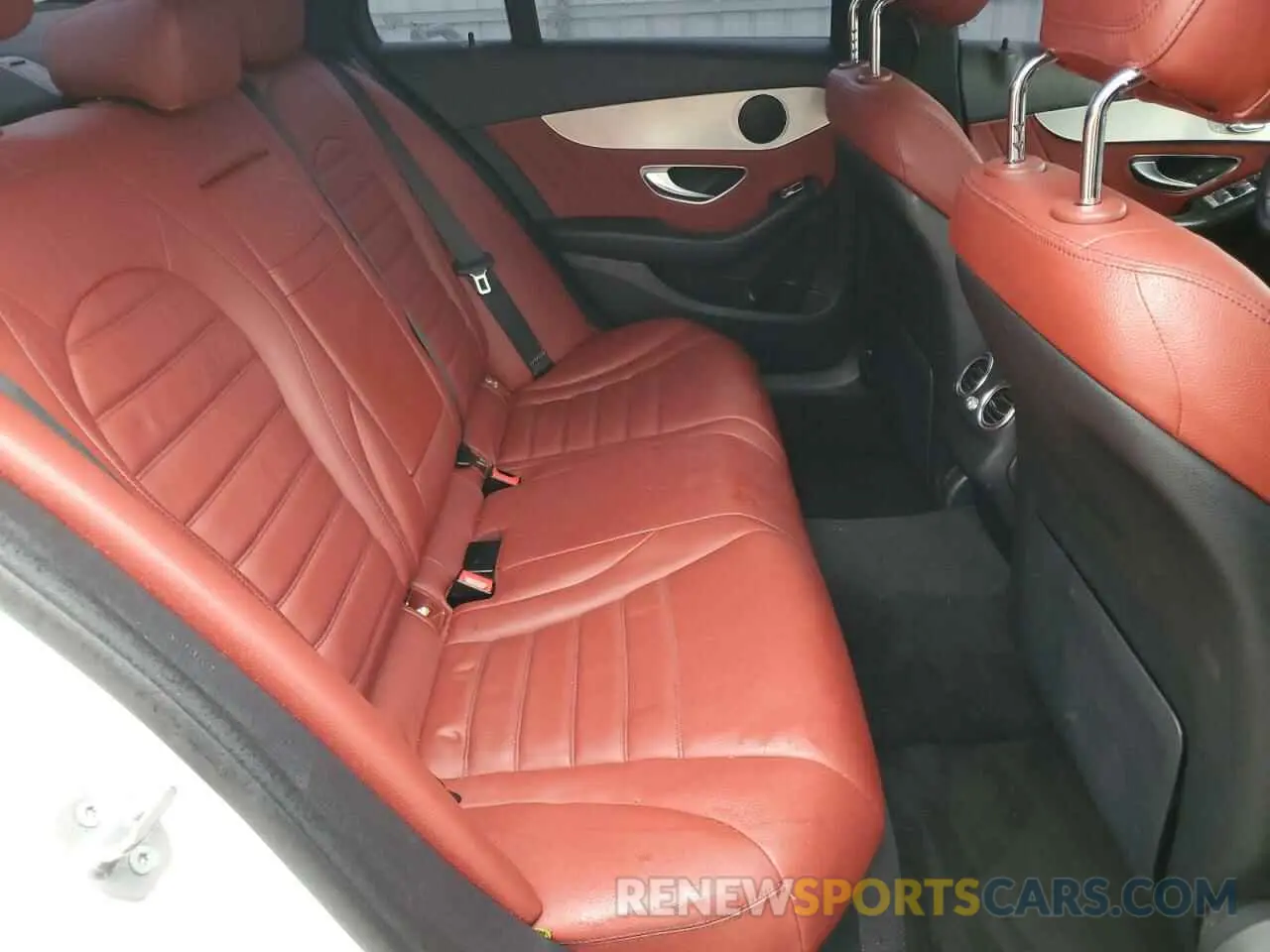 10 Photograph of a damaged car 55SWF8EB0KU321797 MERCEDES-BENZ C-CLASS 2019