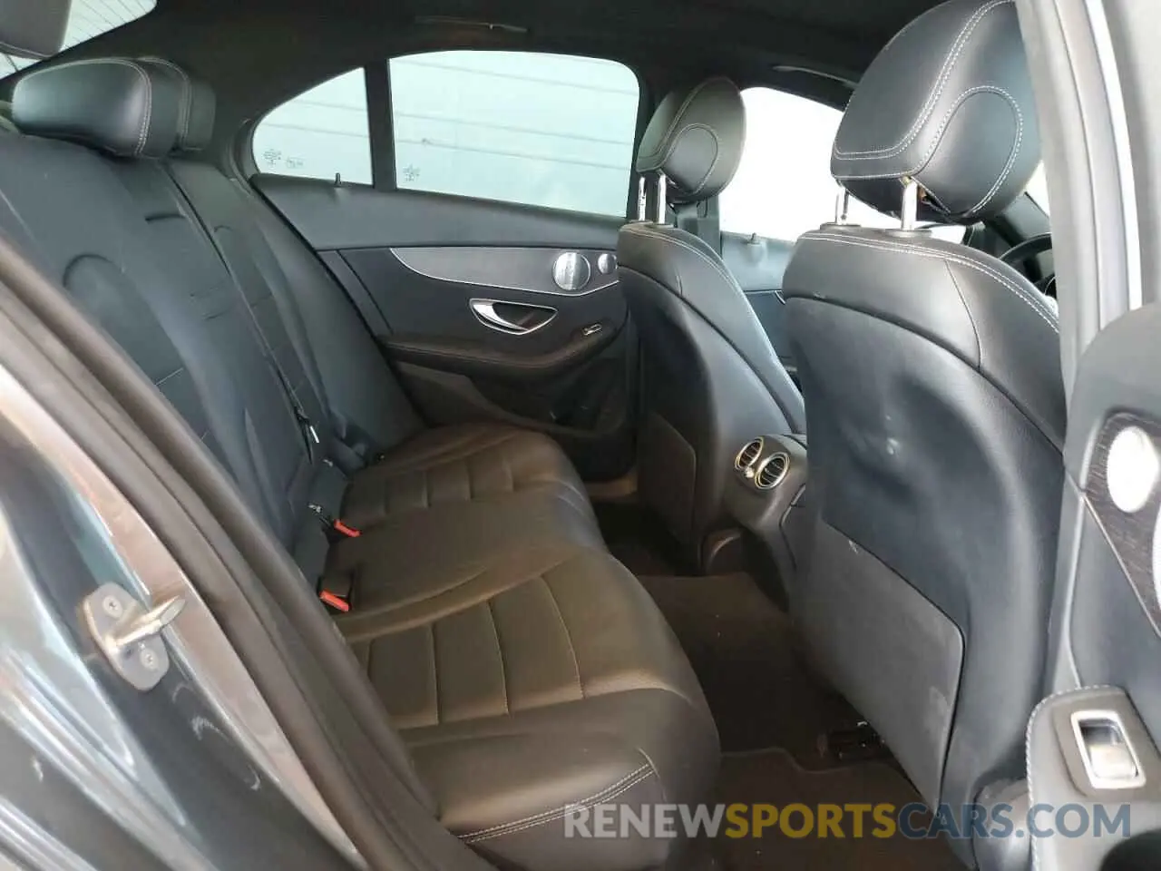10 Photograph of a damaged car 55SWF8EB1KU305754 MERCEDES-BENZ C-CLASS 2019
