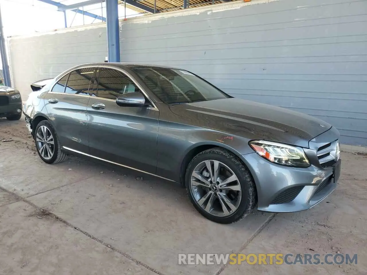 4 Photograph of a damaged car 55SWF8EB1KU305754 MERCEDES-BENZ C-CLASS 2019