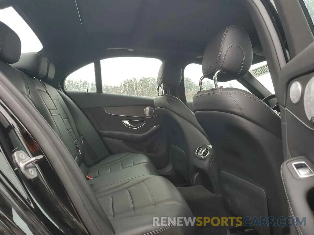 10 Photograph of a damaged car 55SWF8EB3KU284583 MERCEDES-BENZ C-CLASS 2019