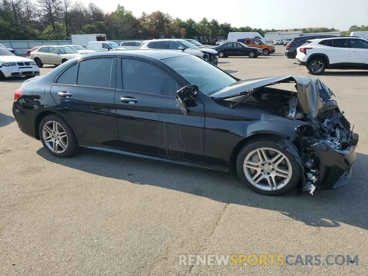 4 Photograph of a damaged car 55SWF8EB3KU313399 MERCEDES-BENZ C-CLASS 2019