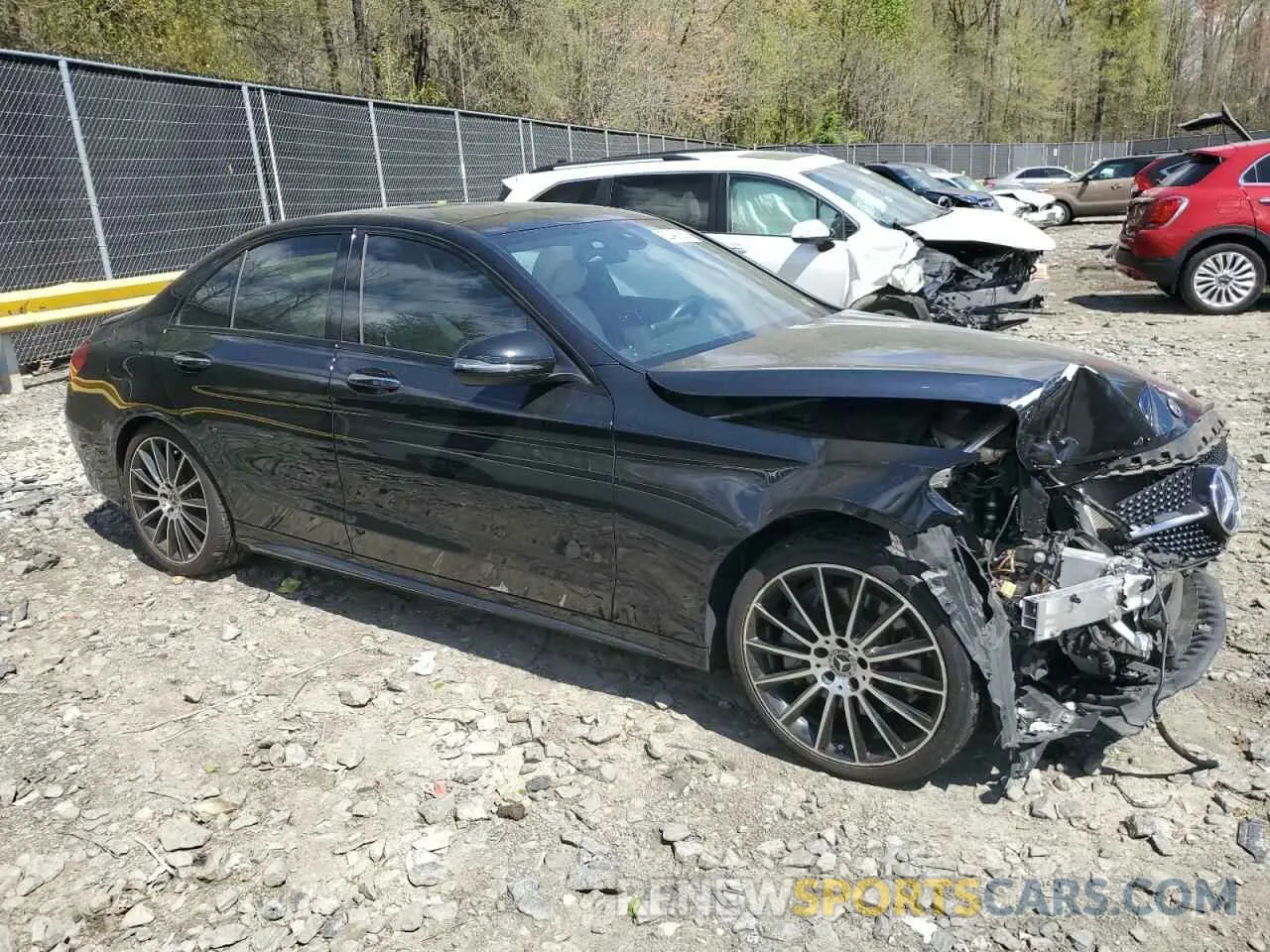 4 Photograph of a damaged car 55SWF8EB3KU322149 MERCEDES-BENZ C-CLASS 2019