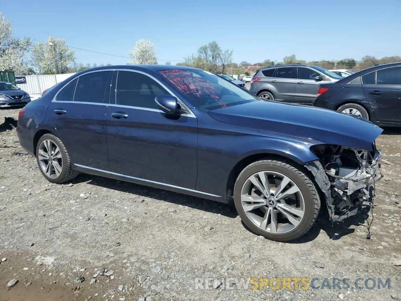 4 Photograph of a damaged car 55SWF8EB4KU286407 MERCEDES-BENZ C-CLASS 2019