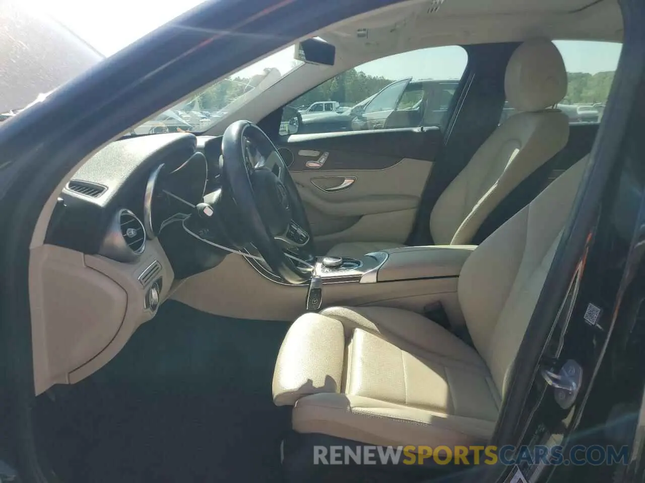 7 Photograph of a damaged car 55SWF8EB4KU307577 MERCEDES-BENZ C-CLASS 2019