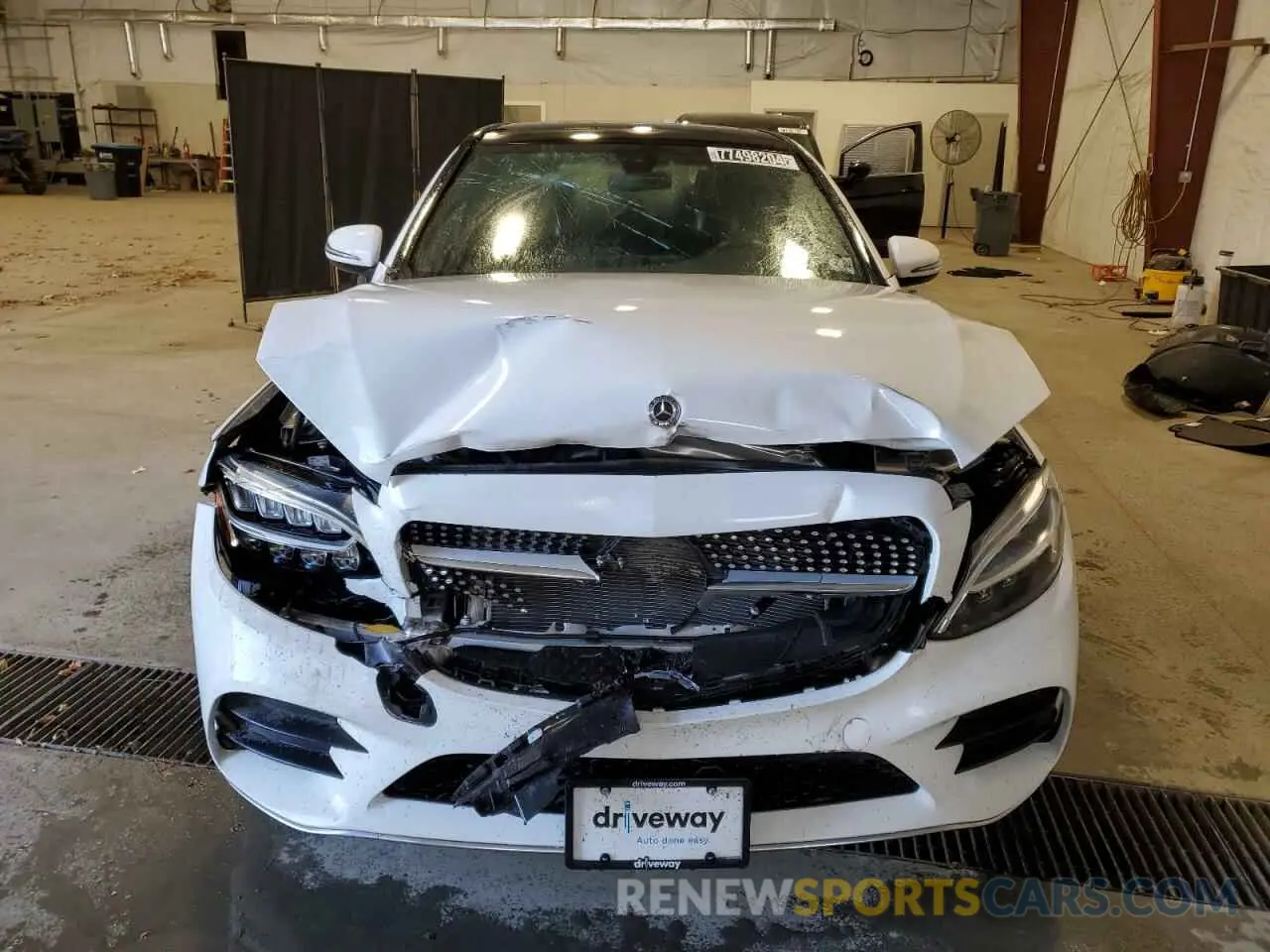 5 Photograph of a damaged car 55SWF8EB4KU313394 MERCEDES-BENZ C-CLASS 2019