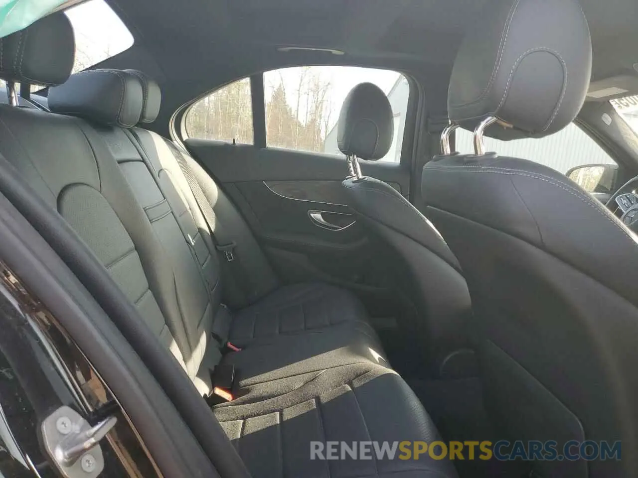 10 Photograph of a damaged car 55SWF8EB5KU322301 MERCEDES-BENZ C-CLASS 2019