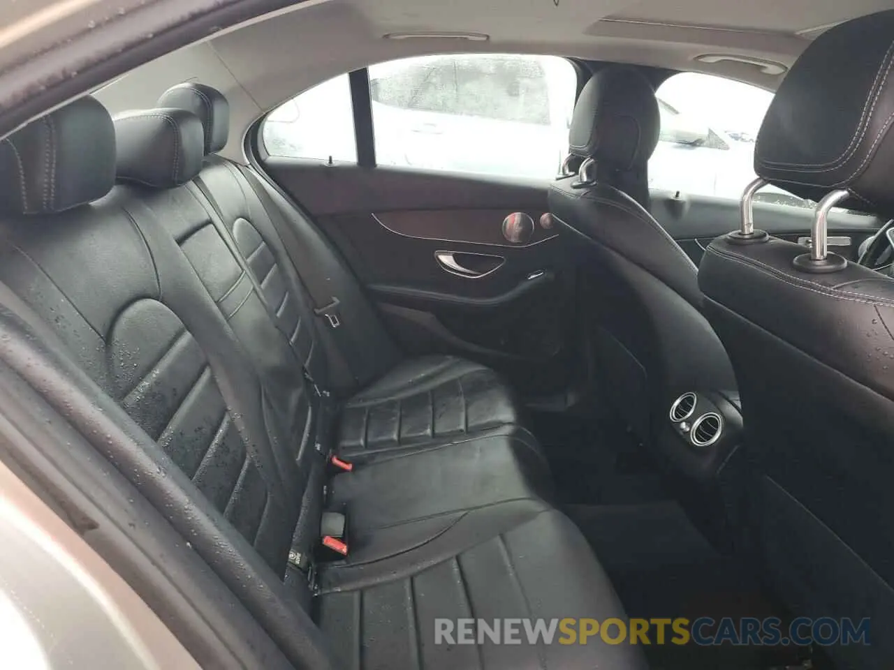 10 Photograph of a damaged car 55SWF8EB6KU283010 MERCEDES-BENZ C-CLASS 2019