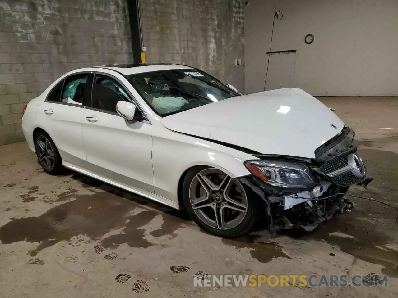 4 Photograph of a damaged car 55SWF8EB6KU302753 MERCEDES-BENZ C-CLASS 2019