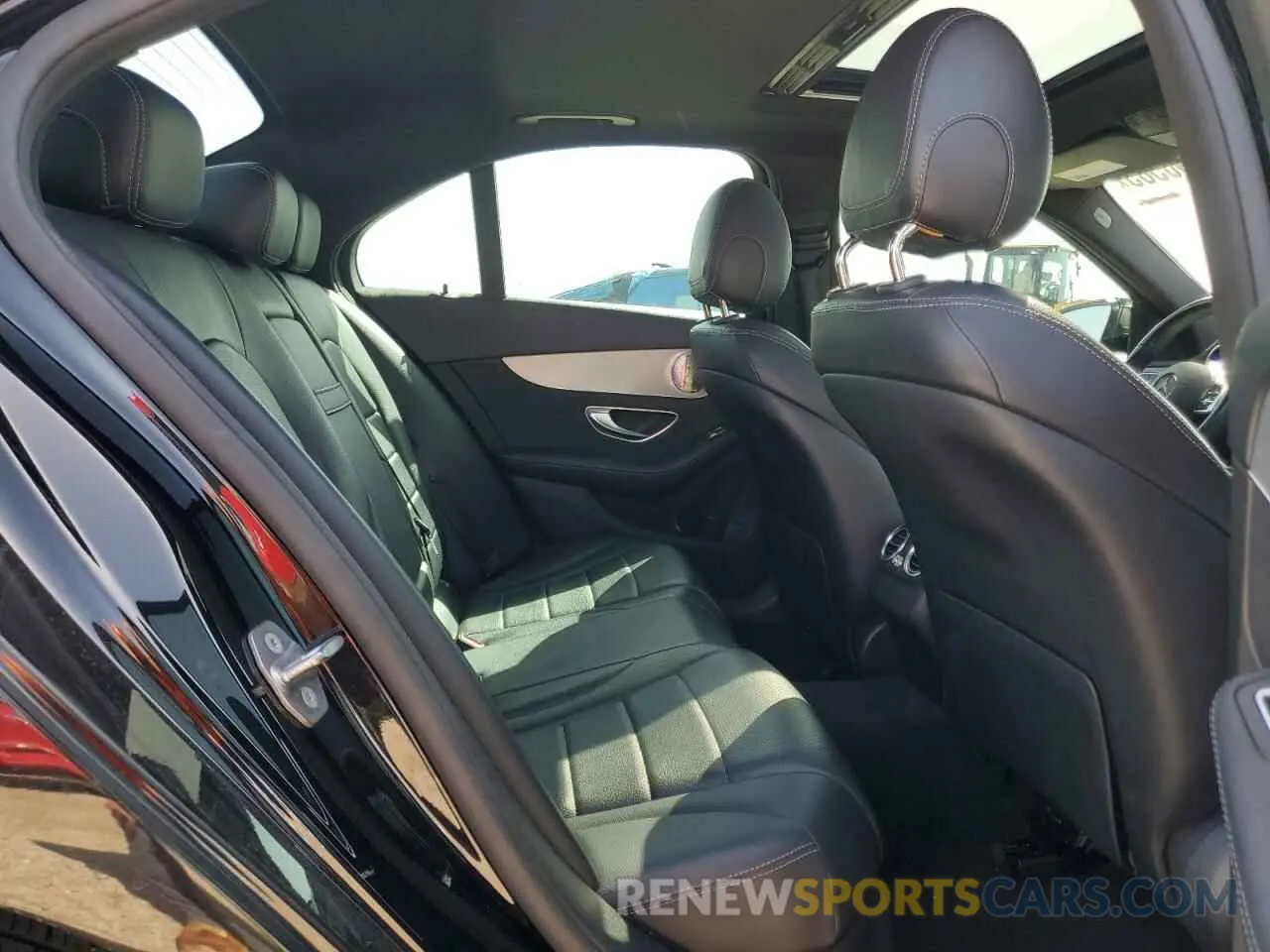 11 Photograph of a damaged car 55SWF8EB7KU311851 MERCEDES-BENZ C-CLASS 2019