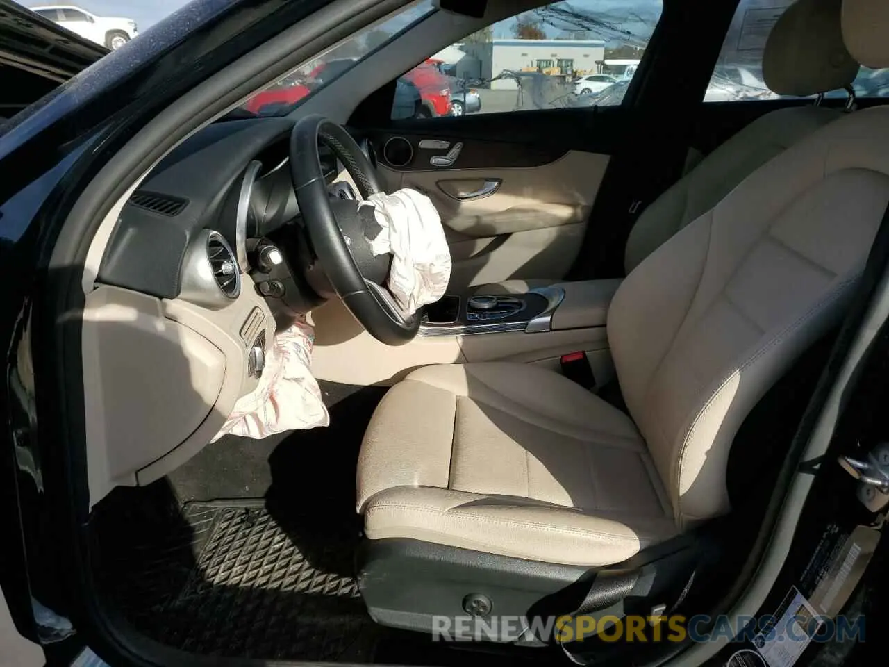 7 Photograph of a damaged car 55SWF8EB8KU302916 MERCEDES-BENZ C-CLASS 2019
