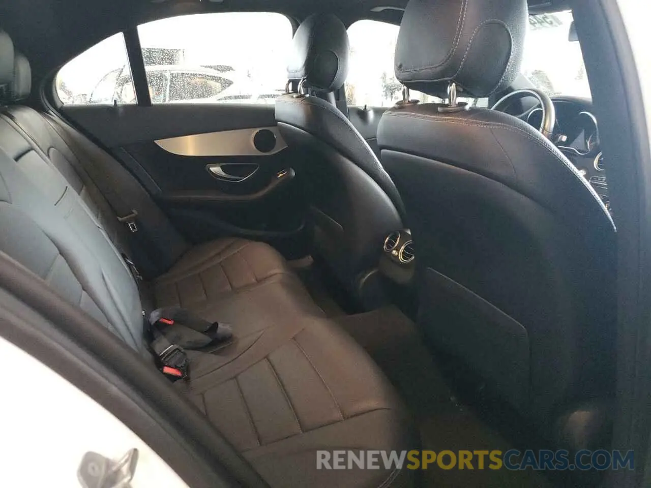 10 Photograph of a damaged car 55SWF8EB8KU321336 MERCEDES-BENZ C-CLASS 2019