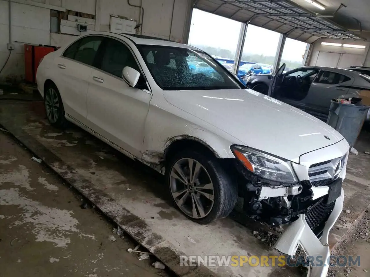 4 Photograph of a damaged car 55SWF8EB8KU321336 MERCEDES-BENZ C-CLASS 2019