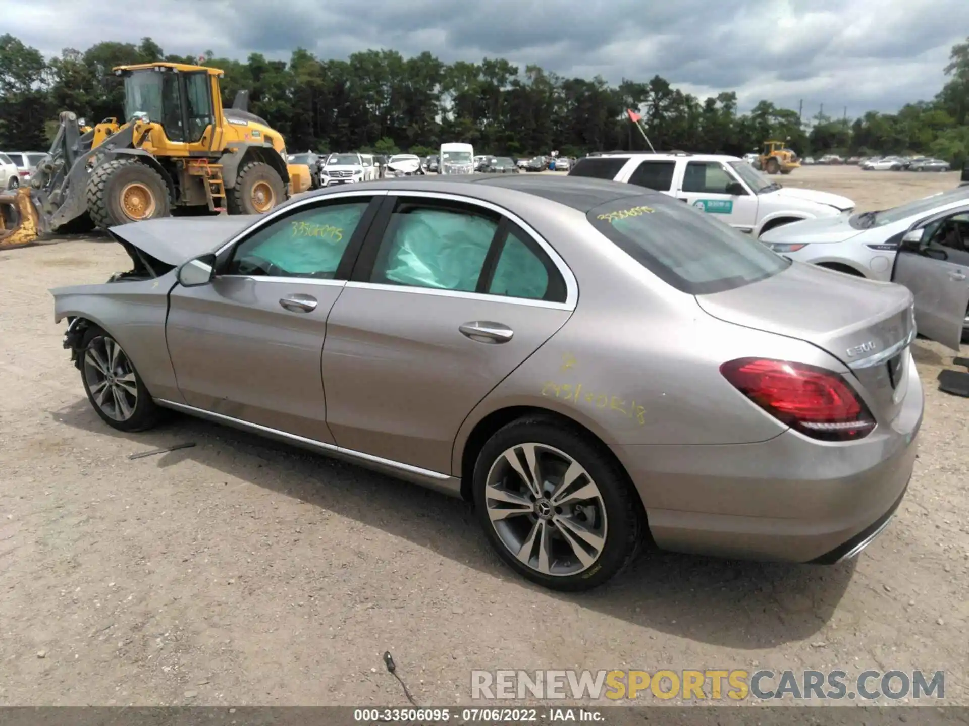 3 Photograph of a damaged car 55SWF8EB9KU284443 MERCEDES-BENZ C-CLASS 2019