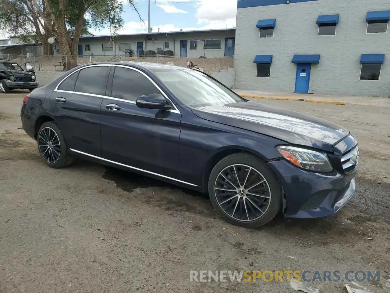 4 Photograph of a damaged car 55SWF8EB9KU292879 MERCEDES-BENZ C-CLASS 2019