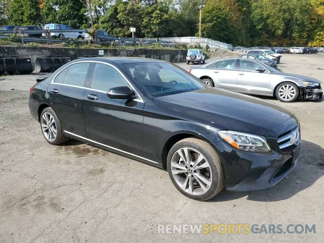 4 Photograph of a damaged car 55SWF8EB9KU310622 MERCEDES-BENZ C-CLASS 2019