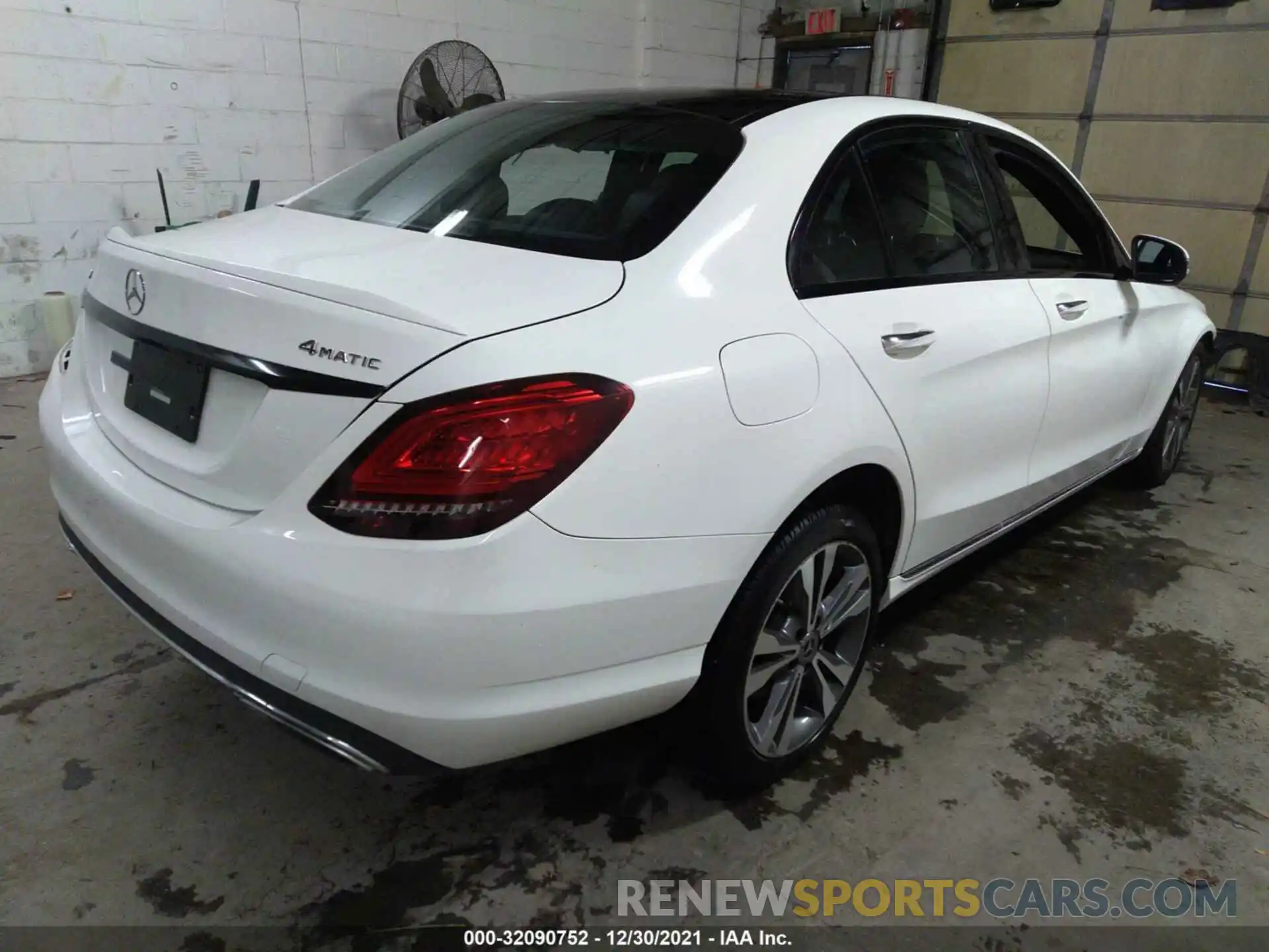 4 Photograph of a damaged car 55SWF8EBXKU285794 MERCEDES-BENZ C-CLASS 2019