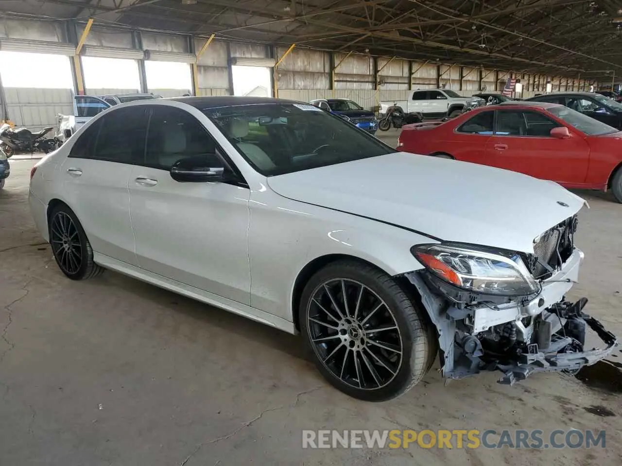 4 Photograph of a damaged car 55SWF8EBXKU318986 MERCEDES-BENZ C-CLASS 2019