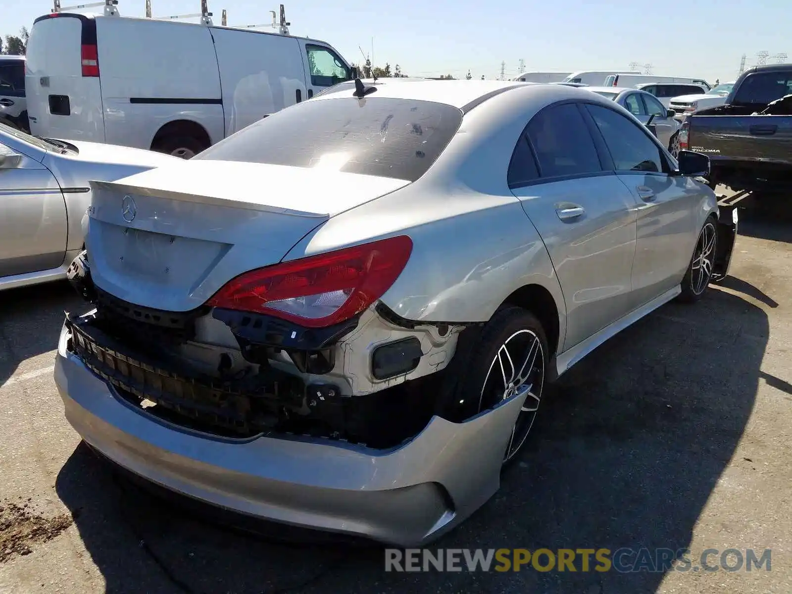 4 Photograph of a damaged car WDDSJ4EB0KN714164 MERCEDES-BENZ C CLASS 2019