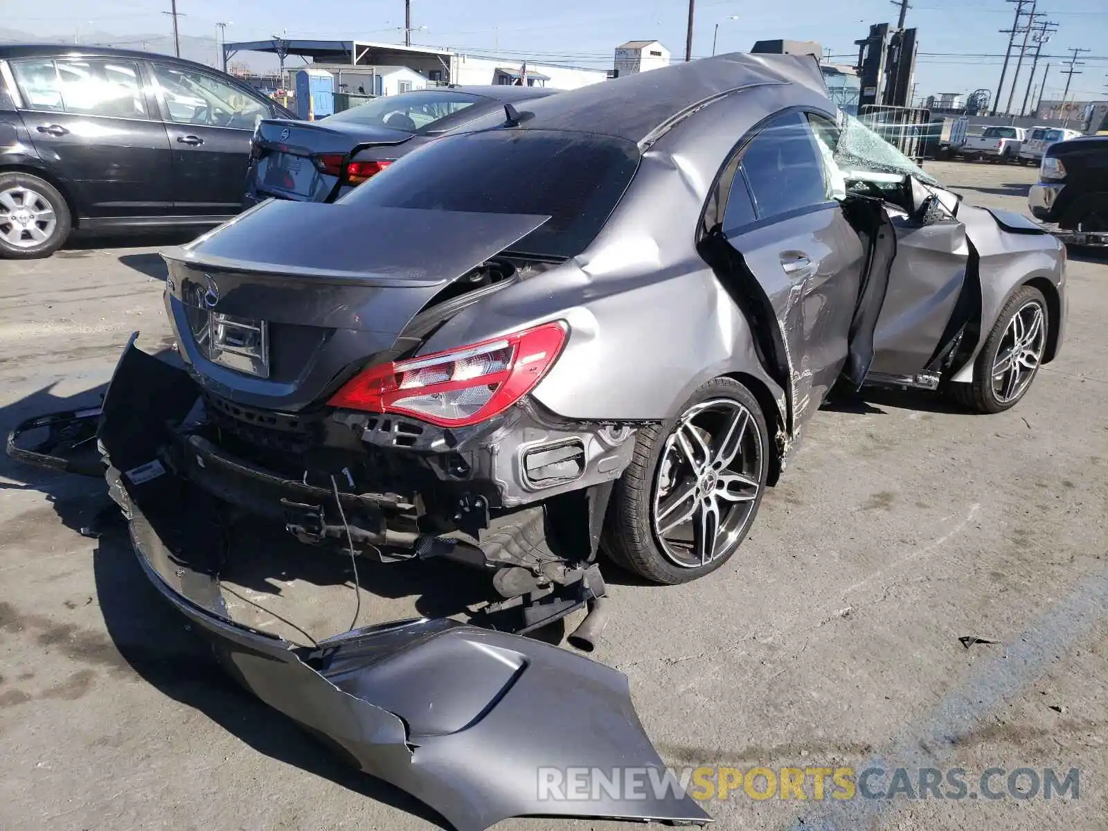 4 Photograph of a damaged car WDDSJ4EB0KN776499 MERCEDES-BENZ C CLASS 2019