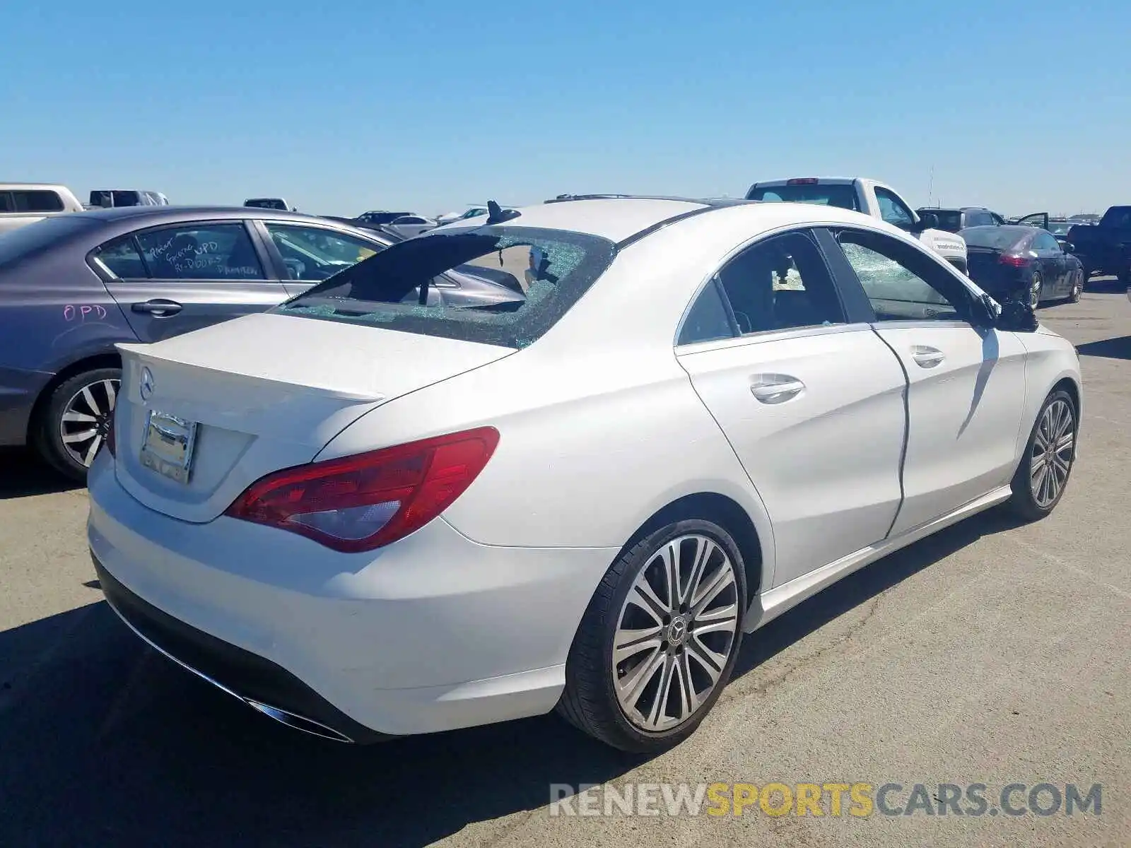 4 Photograph of a damaged car WDDSJ4EB1KN708745 MERCEDES-BENZ C CLASS 2019