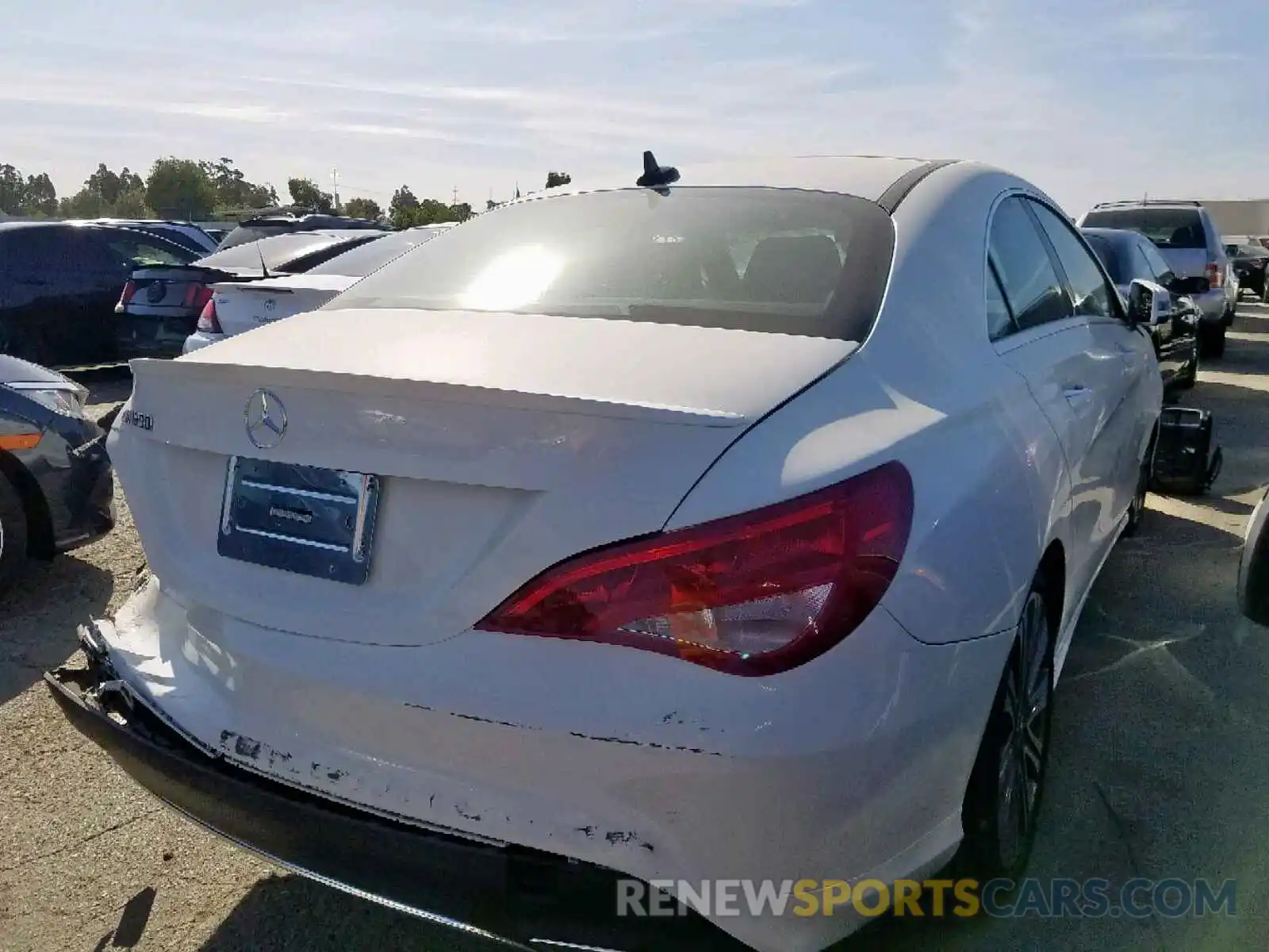 4 Photograph of a damaged car WDDSJ4EB3KN698929 MERCEDES-BENZ C CLASS 2019