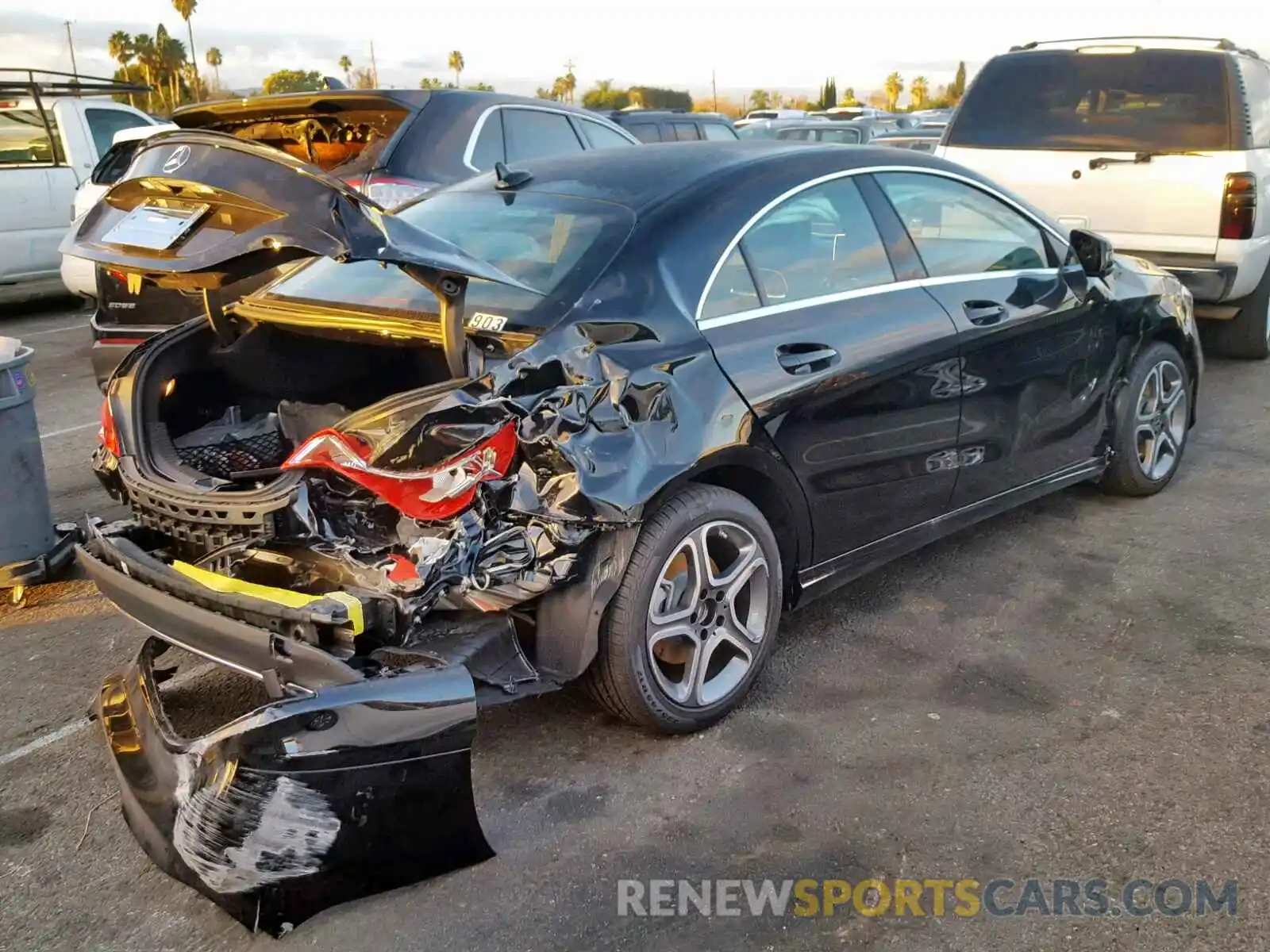 4 Photograph of a damaged car WDDSJ4EB3KN699854 MERCEDES-BENZ C CLASS 2019