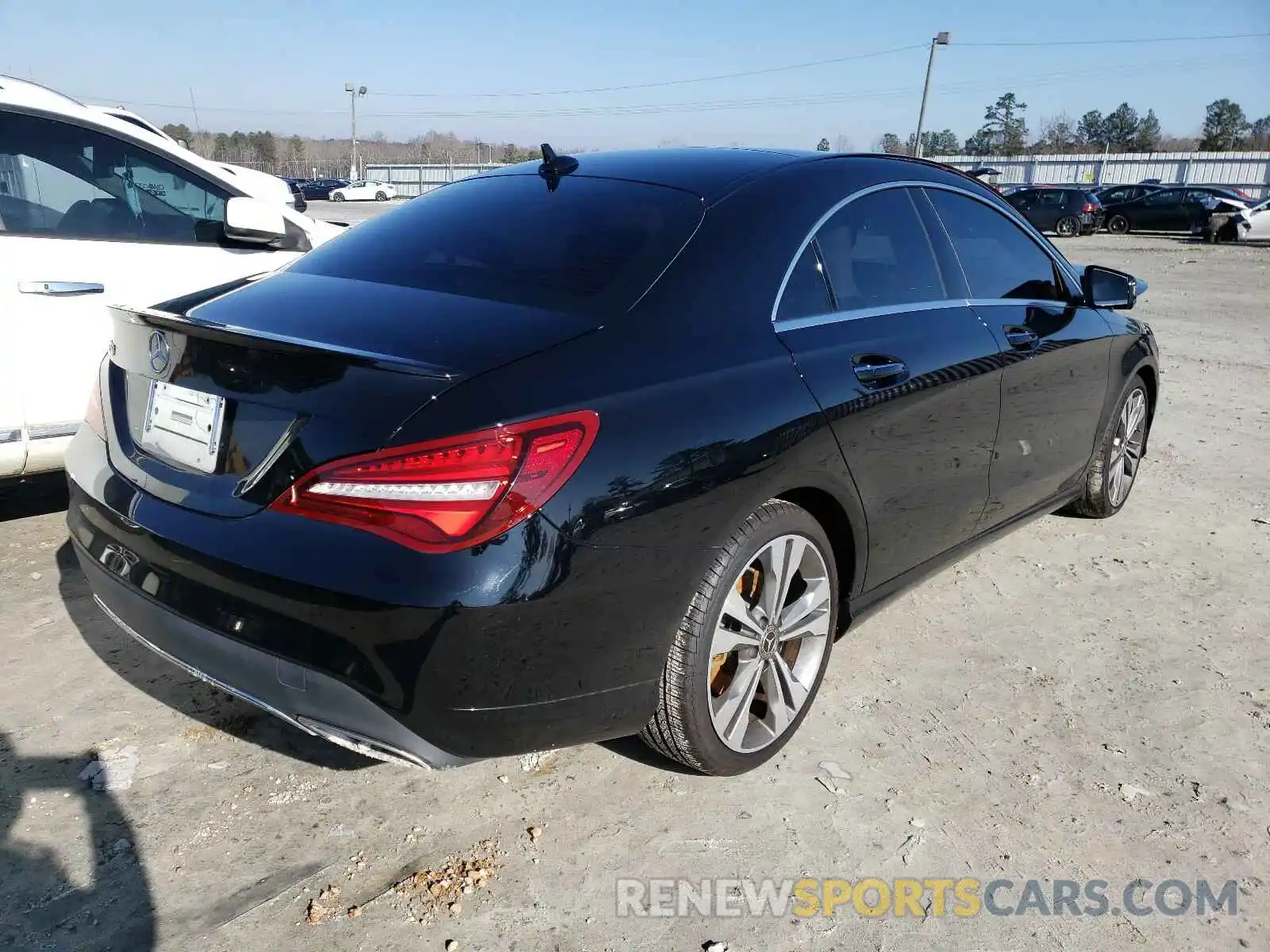 4 Photograph of a damaged car WDDSJ4EB3KN754934 MERCEDES-BENZ C CLASS 2019