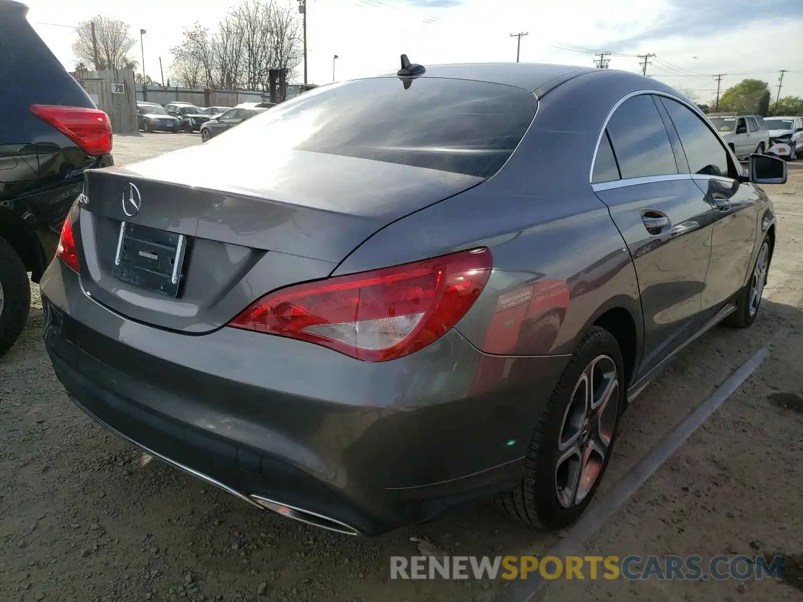 4 Photograph of a damaged car WDDSJ4EB6KN769640 MERCEDES-BENZ C CLASS 2019