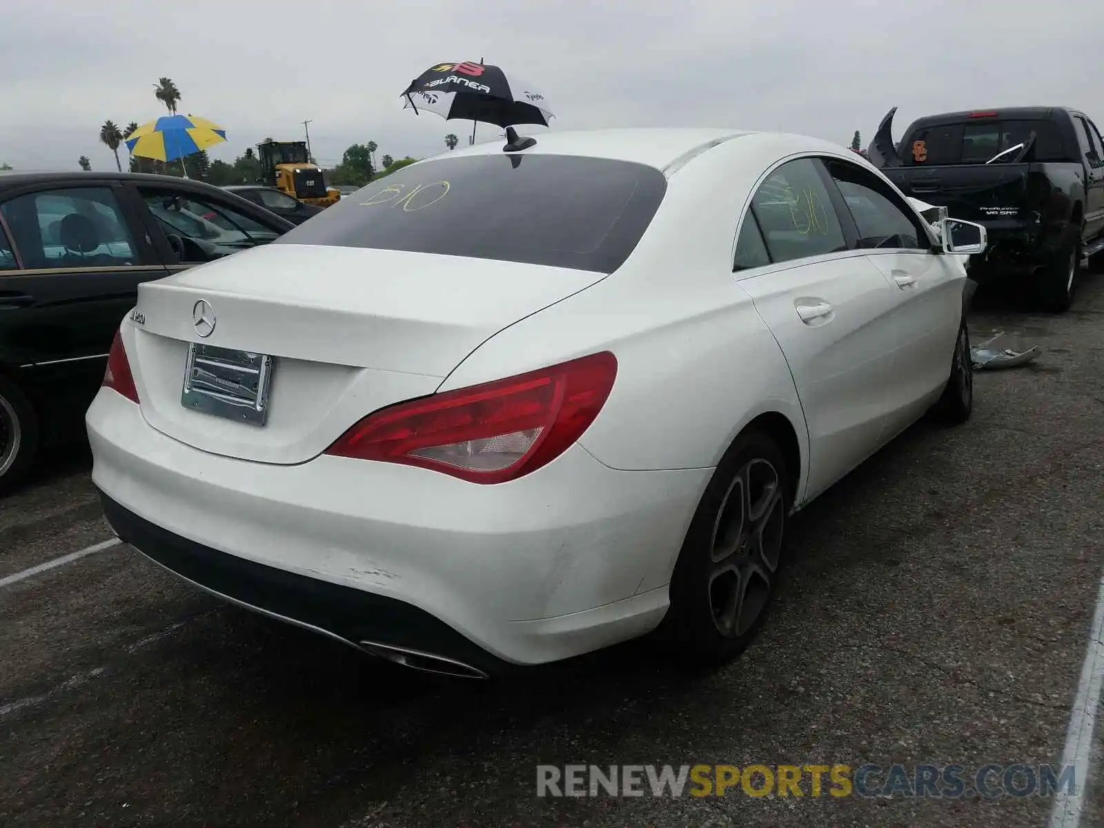 4 Photograph of a damaged car WDDSJ4EB8KN755108 MERCEDES-BENZ C CLASS 2019