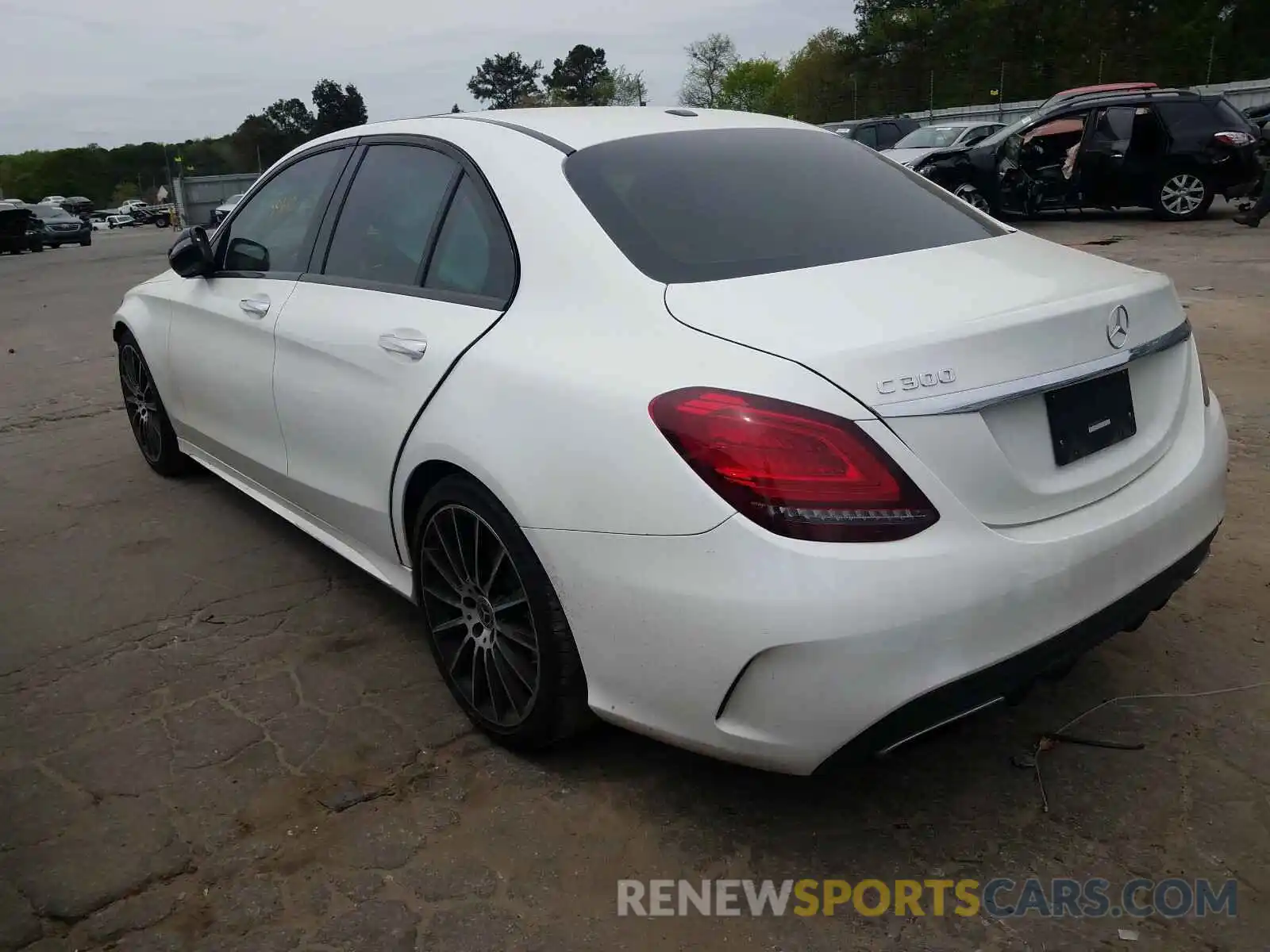 3 Photograph of a damaged car WDDWF8DB1KR483182 MERCEDES-BENZ C CLASS 2019