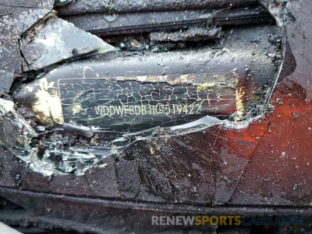 12 Photograph of a damaged car WDDWF8DB1KR519422 MERCEDES-BENZ C-CLASS 2019
