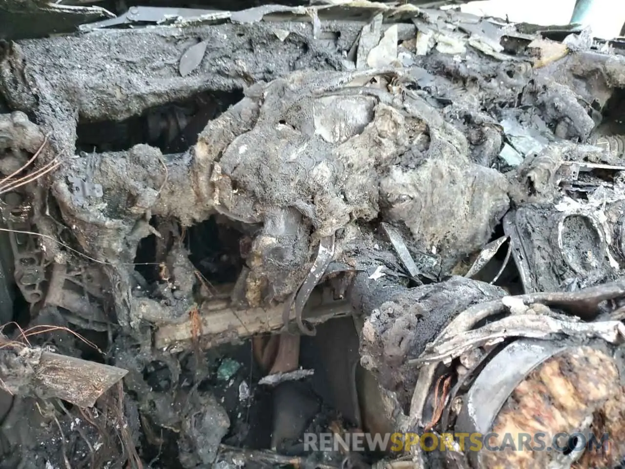 9 Photograph of a damaged car WDDWF8DB1KR519422 MERCEDES-BENZ C-CLASS 2019