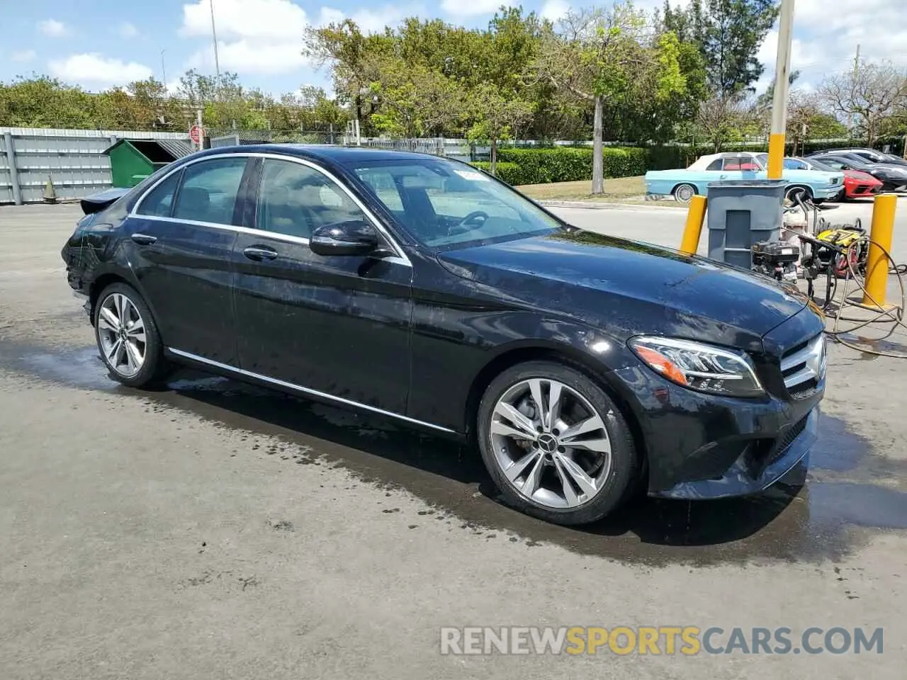 4 Photograph of a damaged car WDDWF8DB2KR482025 MERCEDES-BENZ C-CLASS 2019