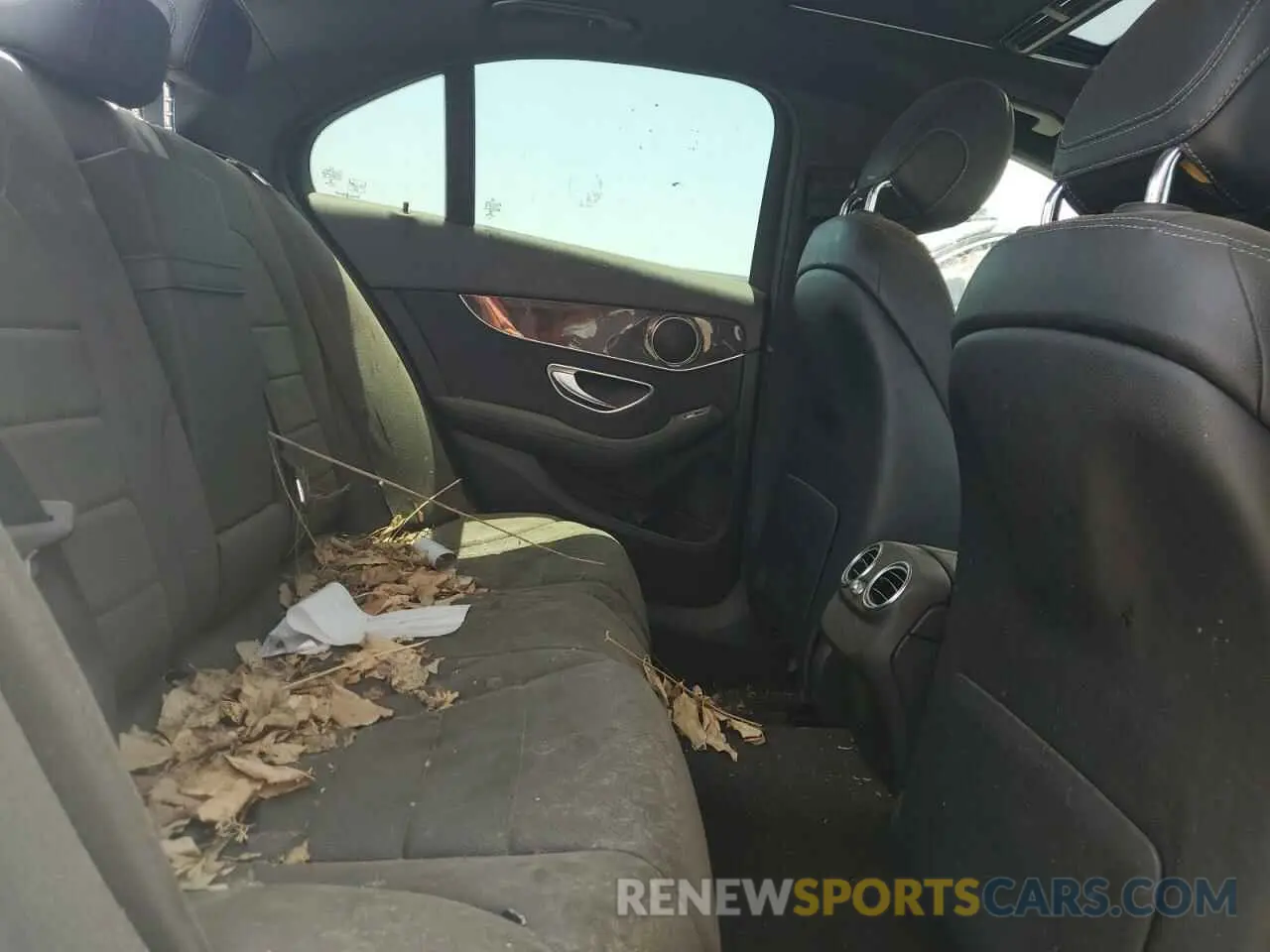 10 Photograph of a damaged car WDDWF8DB2KR482820 MERCEDES-BENZ C-CLASS 2019