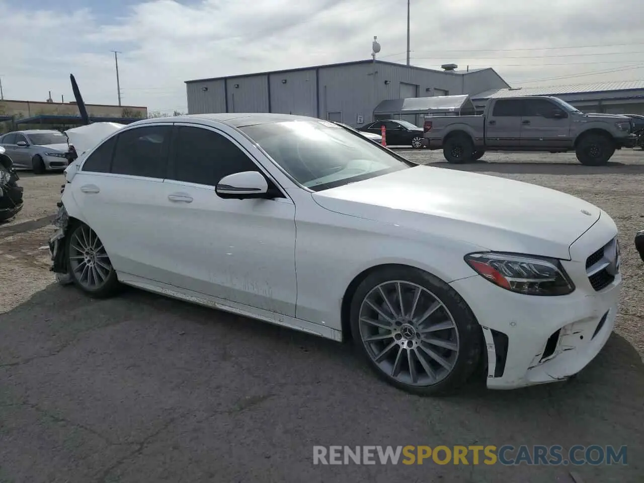 4 Photograph of a damaged car WDDWF8DB3KR501438 MERCEDES-BENZ C-CLASS 2019