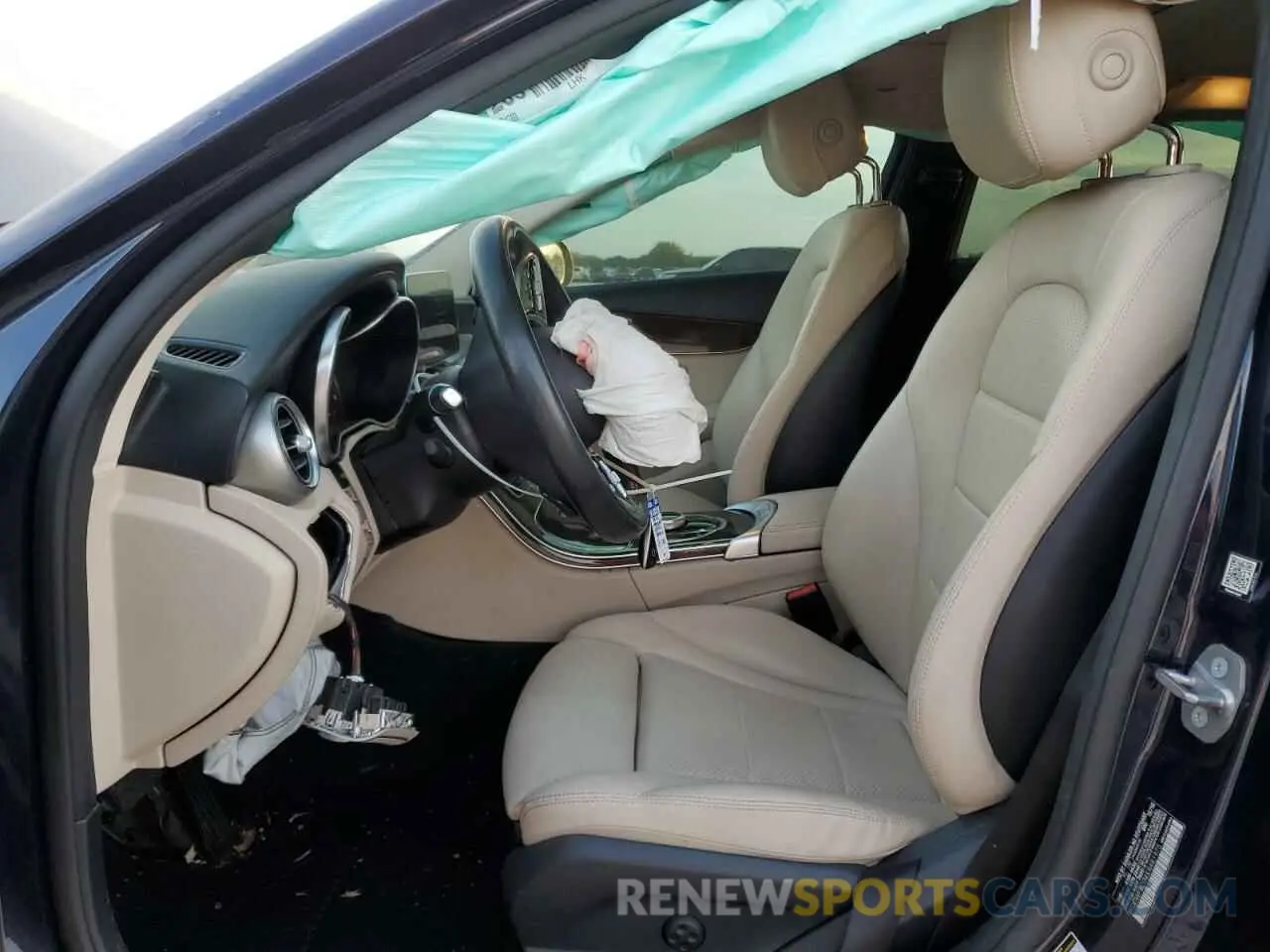 7 Photograph of a damaged car WDDWF8DB4KR481975 MERCEDES-BENZ C-CLASS 2019