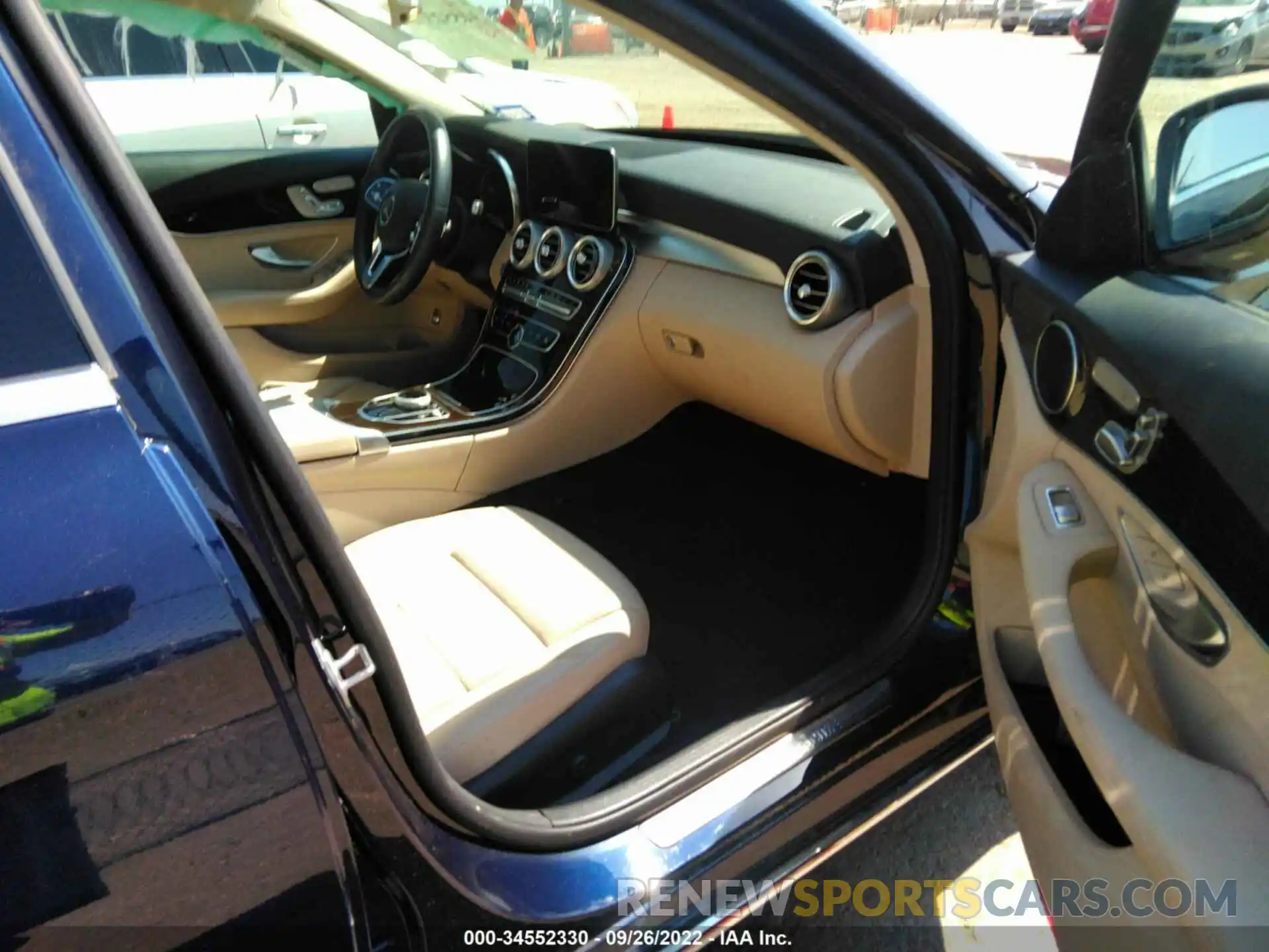 5 Photograph of a damaged car WDDWF8DBXKR482774 MERCEDES-BENZ C-CLASS 2019