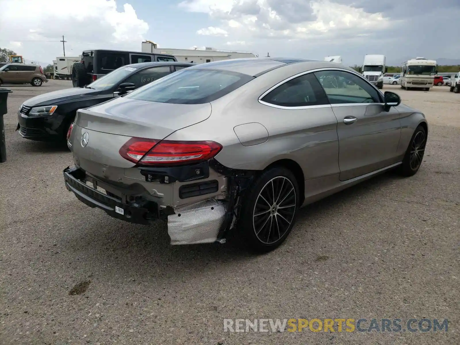 4 Photograph of a damaged car WDDWJ8DB9KF828569 MERCEDES-BENZ C CLASS 2019