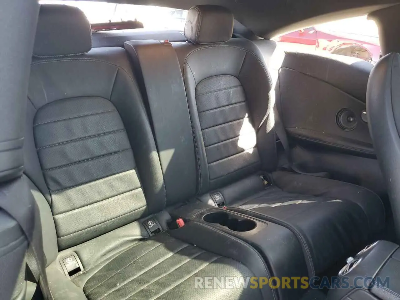 10 Photograph of a damaged car WDDWJ8EB9KF814668 MERCEDES-BENZ C-CLASS 2019
