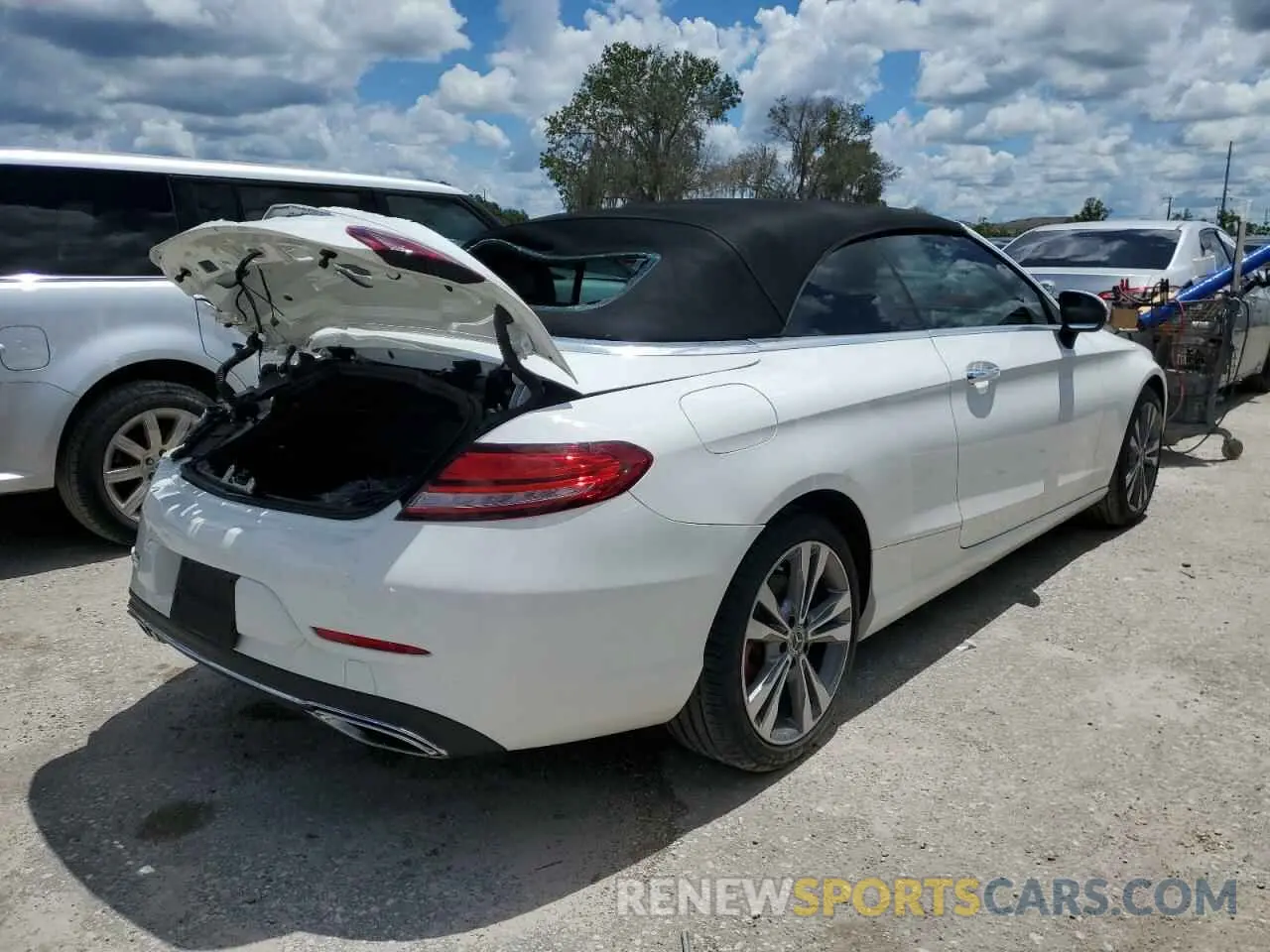 4 Photograph of a damaged car WDDWK8DB1KF823119 MERCEDES-BENZ C-CLASS 2019