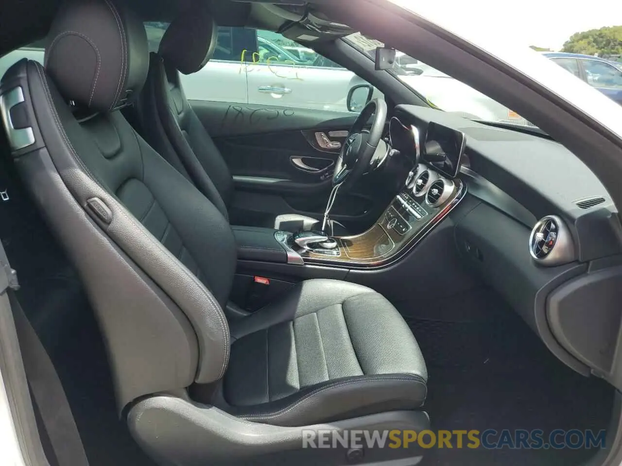 5 Photograph of a damaged car WDDWK8DB1KF823119 MERCEDES-BENZ C-CLASS 2019