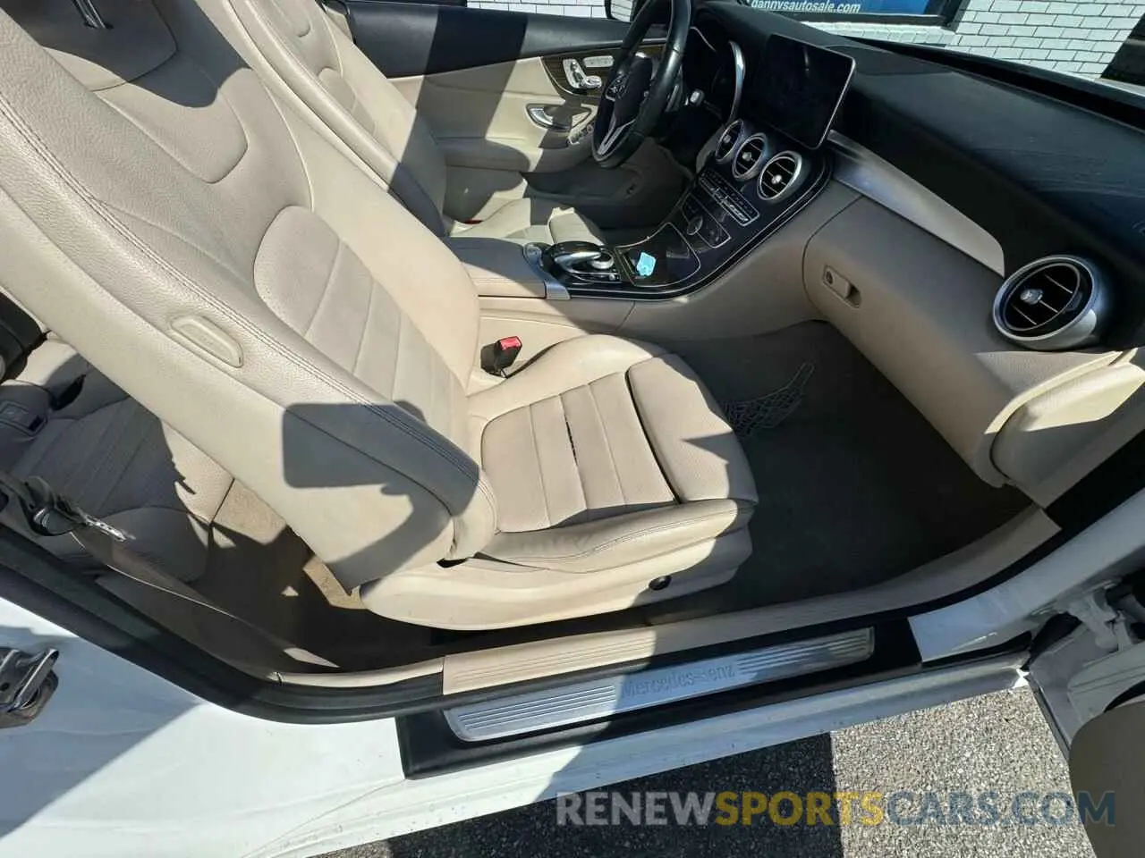 5 Photograph of a damaged car WDDWK8DB3KF827091 MERCEDES-BENZ C-CLASS 2019