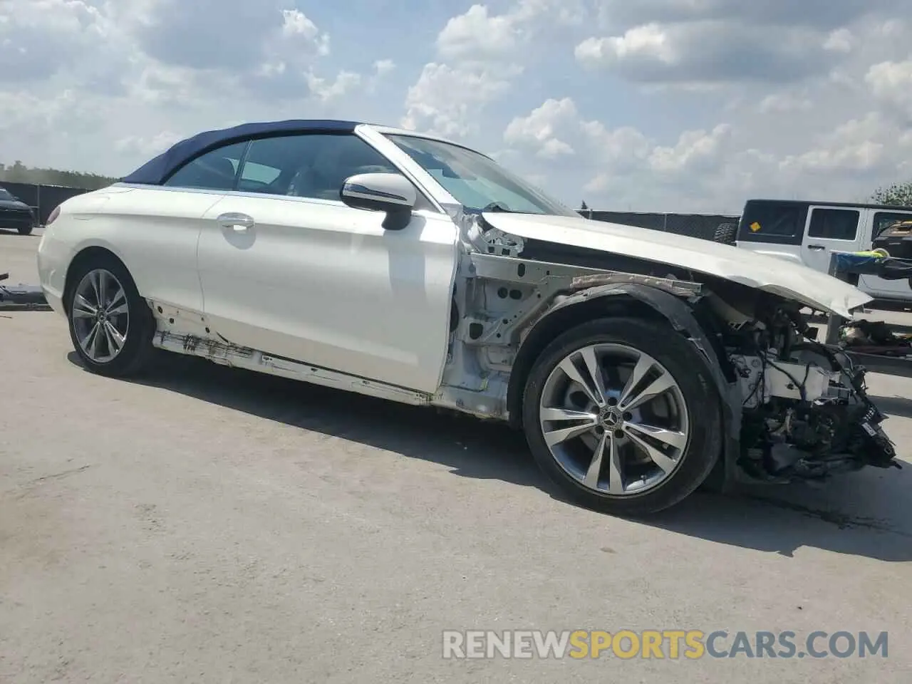 4 Photograph of a damaged car WDDWK8DB4KF796515 MERCEDES-BENZ C-CLASS 2019
